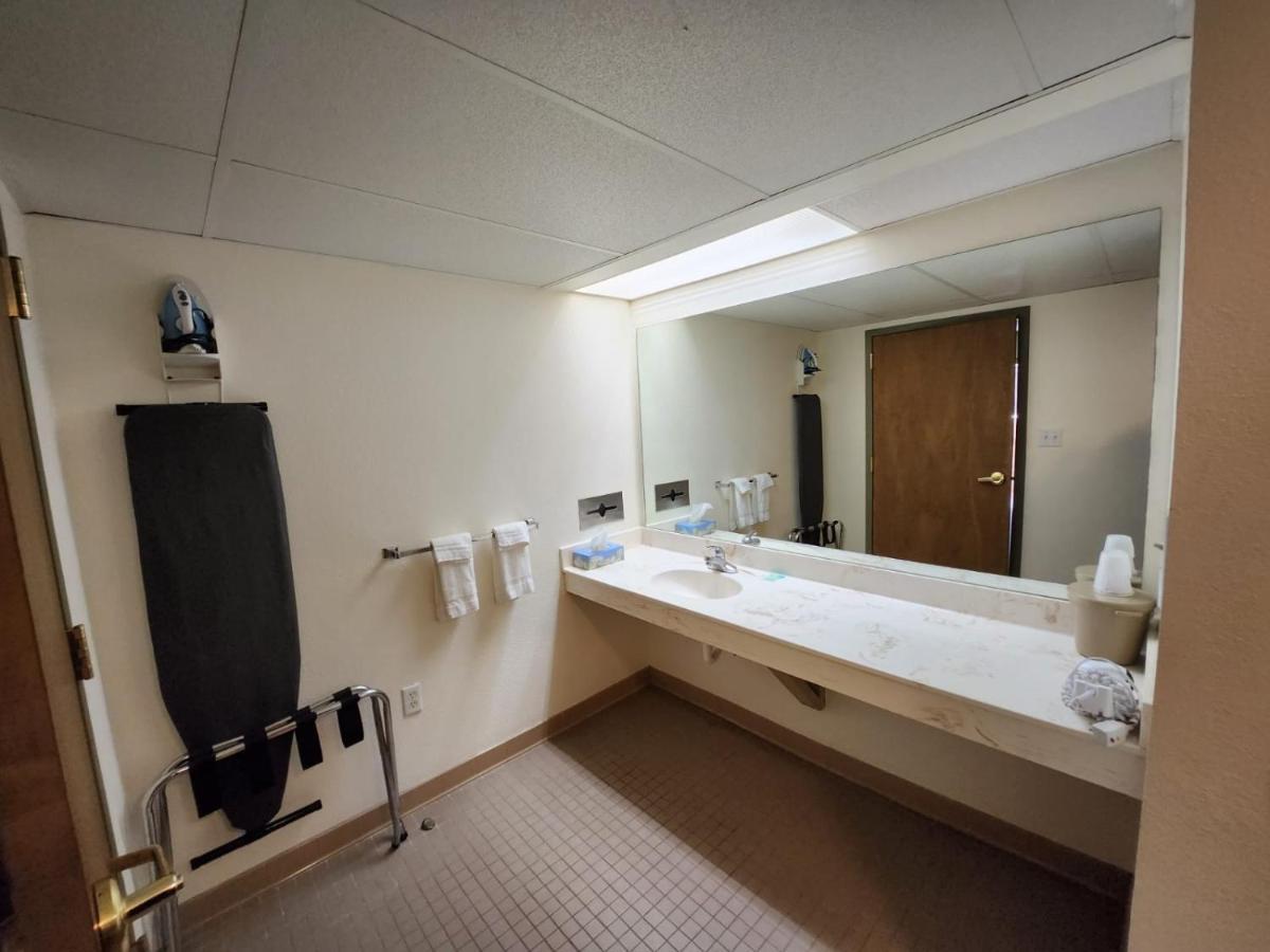 Hot Springs Village Inn Bagian luar foto